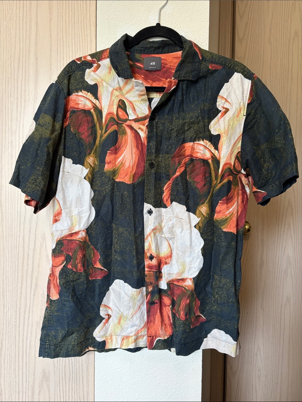 Men’s H&M Black Short-Sleeve Button-Down Shirt with Red & White Floral Print